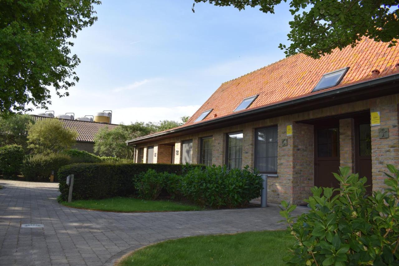 De Meiboom Vakantiehoeve Tot 21 Pers Langemark Exterior photo