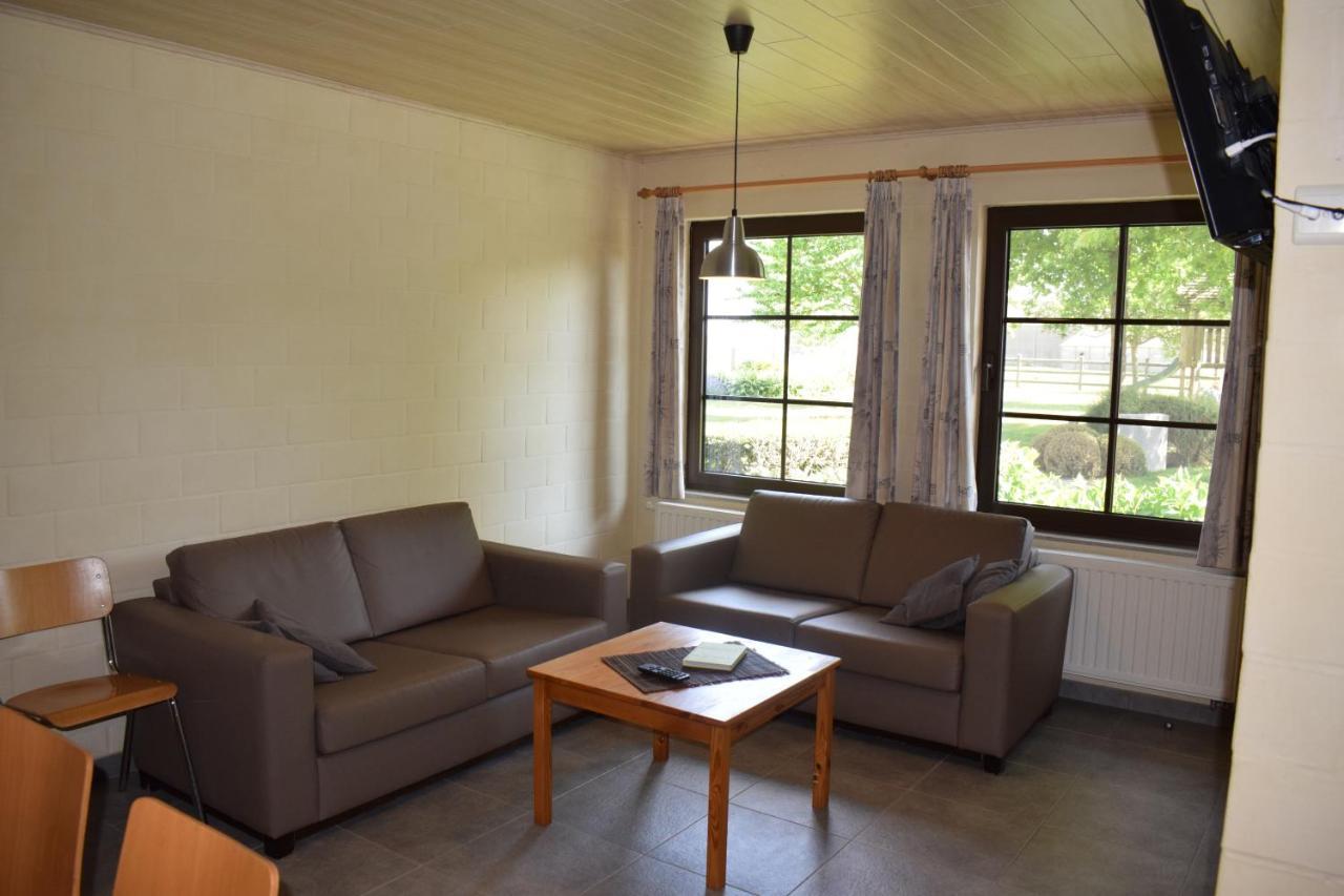 De Meiboom Vakantiehoeve Tot 21 Pers Langemark Exterior photo