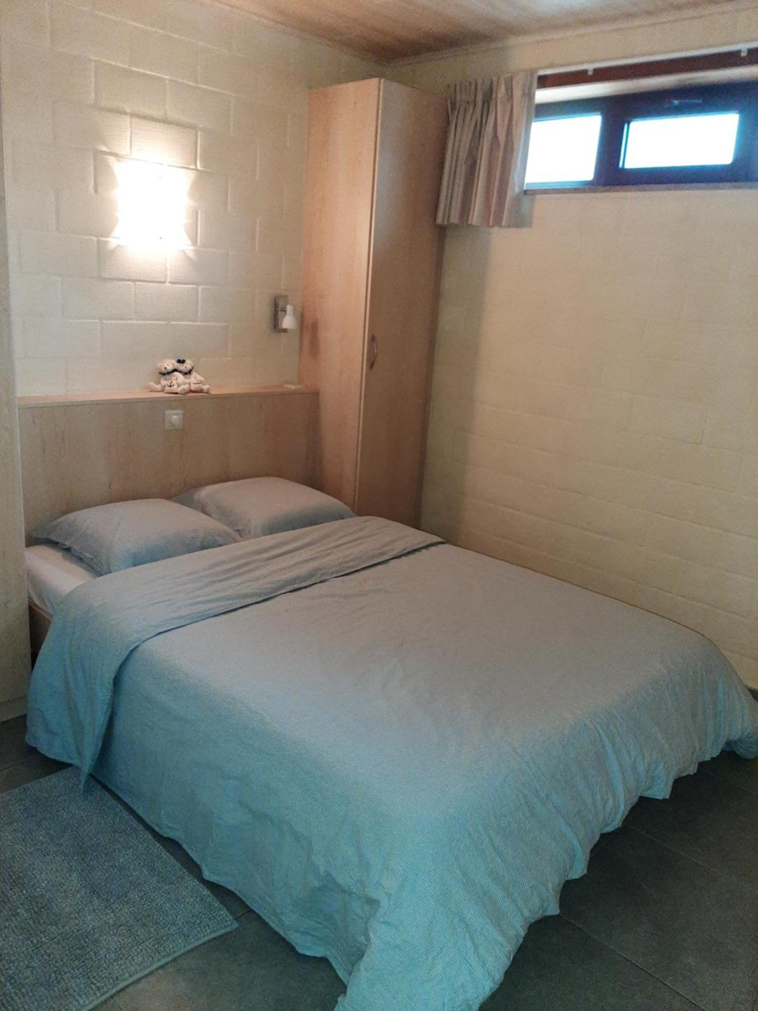 De Meiboom Vakantiehoeve Tot 21 Pers Langemark Exterior photo